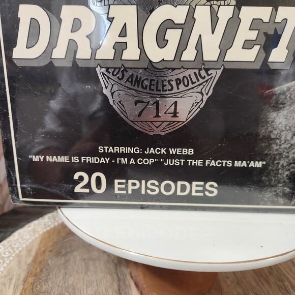 Vintage 1993 Sealed Dragnet The Collector's Edition 20 Episodes 10 VHS Tapes - Picture 2 of 6